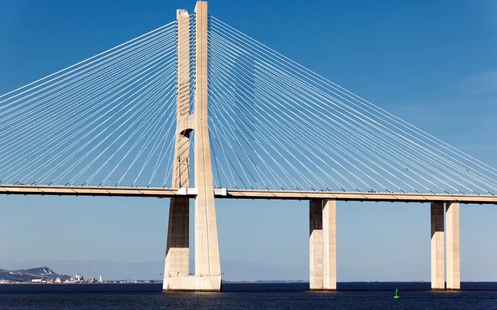 Puente Vasco da Gama sobre el Tajo, en Lisboa